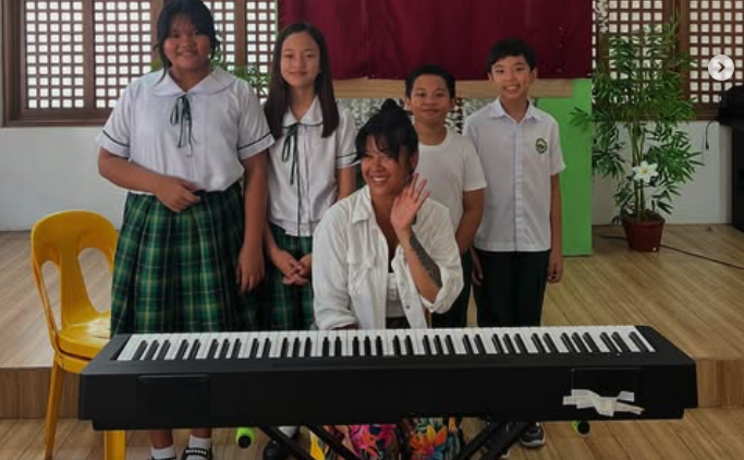Melissa teaching in Romblon